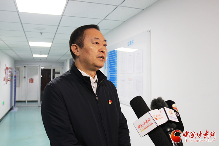 【担使命 聚同心 促巨变 省直部门落实脱贫攻坚责任工作纪实】凯发k8省574.95万建档立卡贫困人口实现医保全覆盖